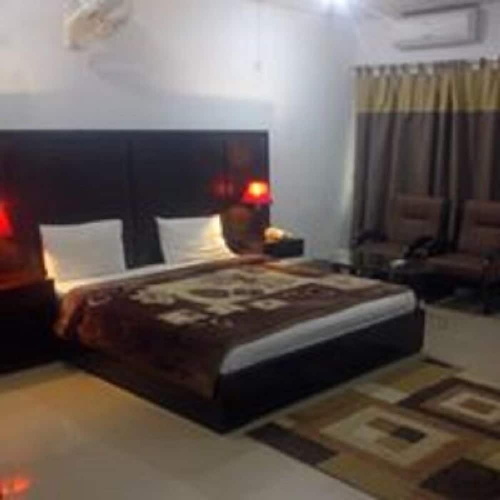 Savvana Inn