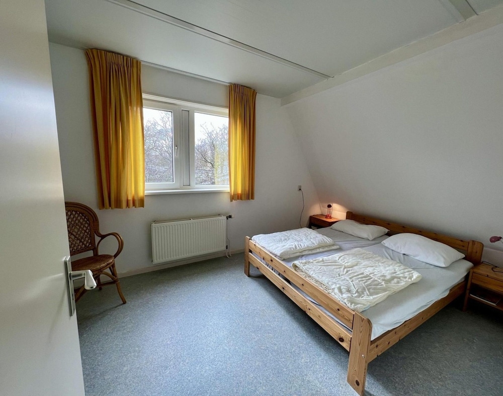 Holiday Bungalow With Wifi Near Beach