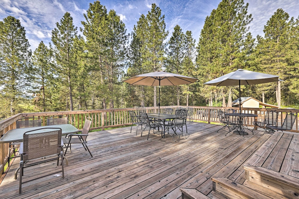 Private Cascade Cabin With Hot Tub & Fire Pit!