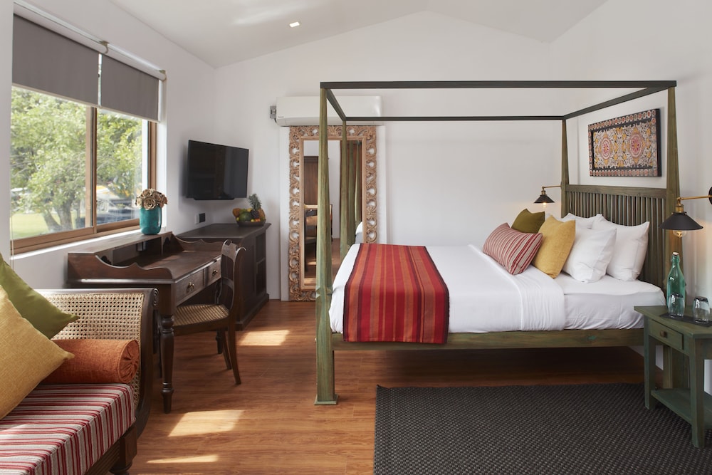 Flow by The Amber Collection - Luxury River Cruises in Sri Lanka