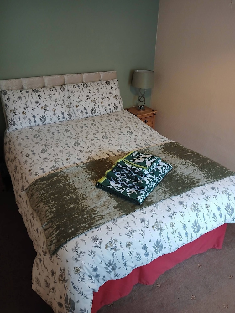 Charming Dolgellau Townhouse With Garden, Perfect for Families