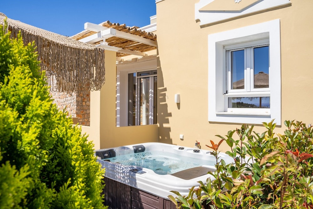 Elaia Villas