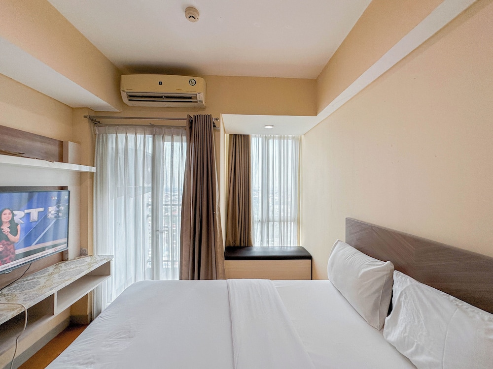 Best Price And Relaxing Studio (No Kitchen) At Tamansari Papilio Apartment