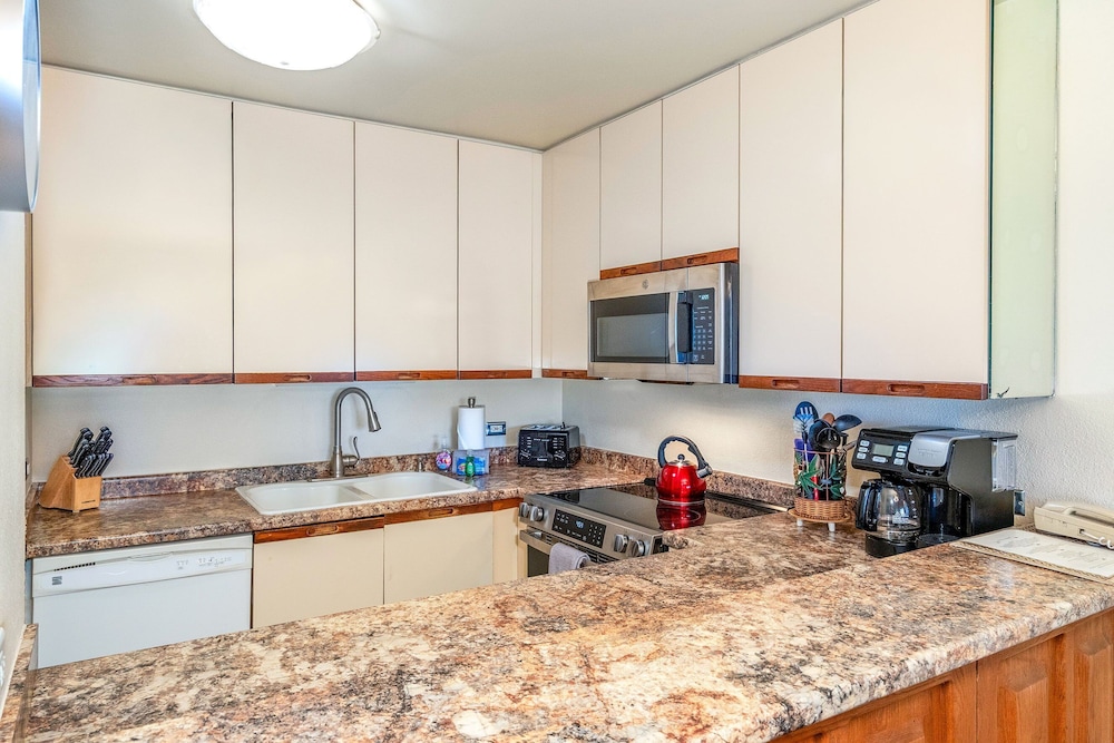 Summer Sale! - Ocean View, King Beds, Split-ac - Kamaole Sands 4-407 - Book Now!