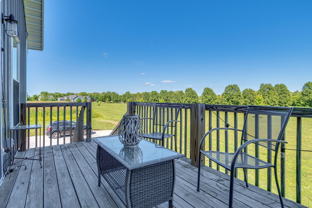 Pet-friendly Countryside Retreat in Whiteland!