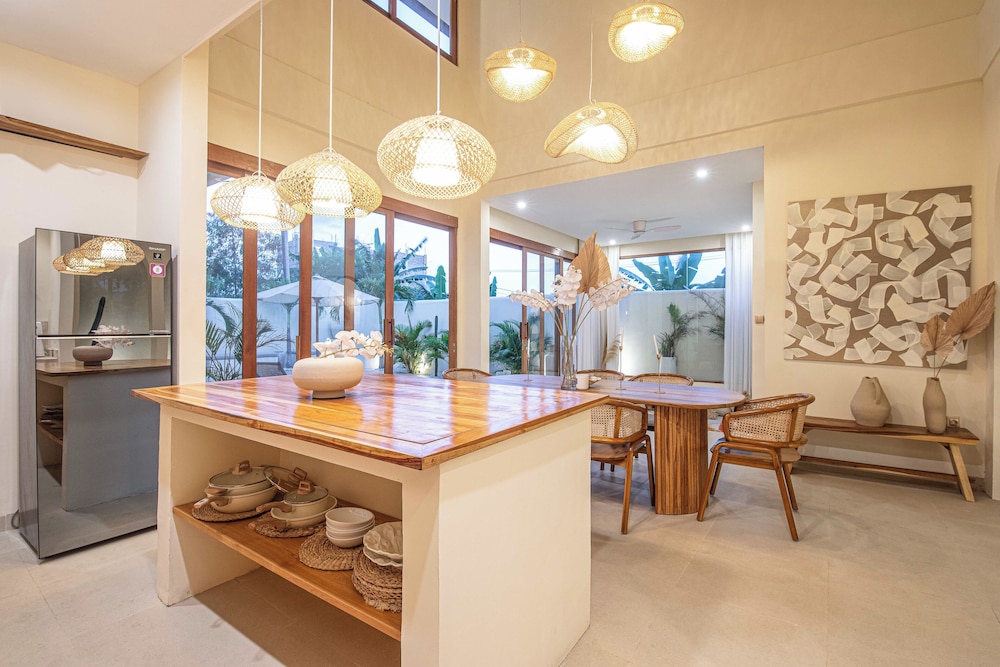 Luxury 4BR Villa With Private Pool in Canggu
