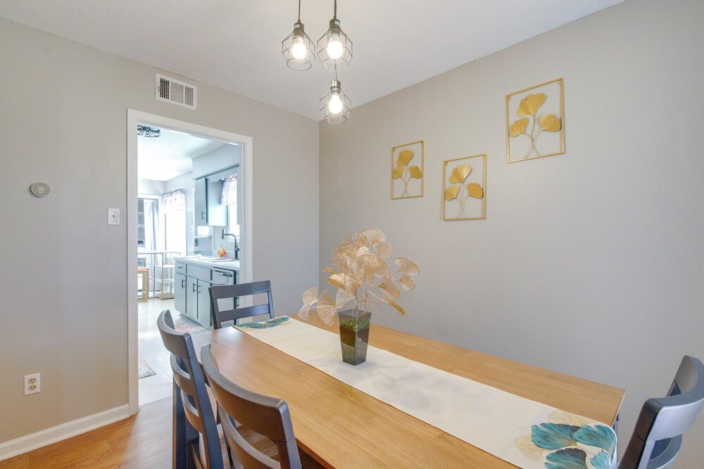 4 Mi to Shelby Farms Park: Memphis Home w/ Patio!