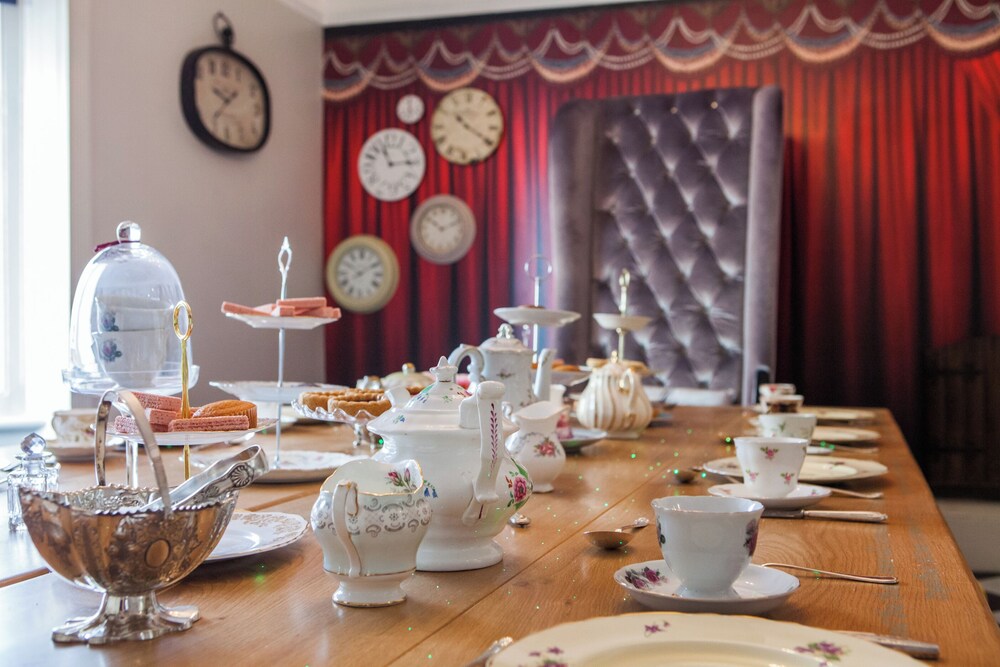Wonderland House