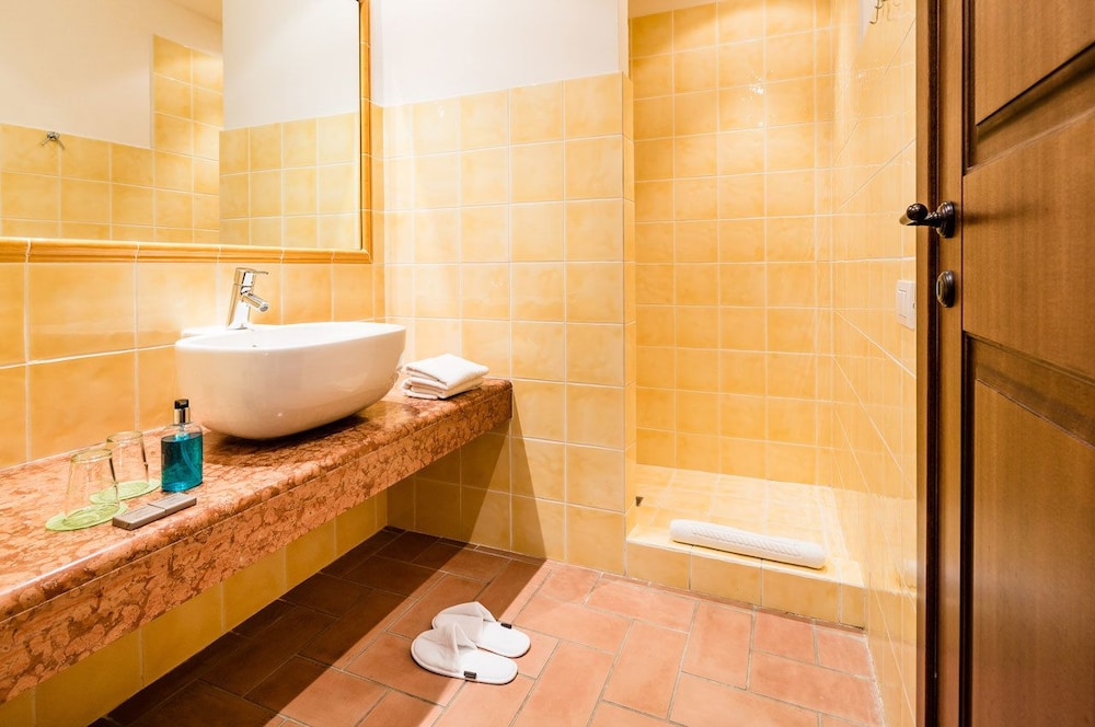 Poggio Antico - Suites and Breakfast