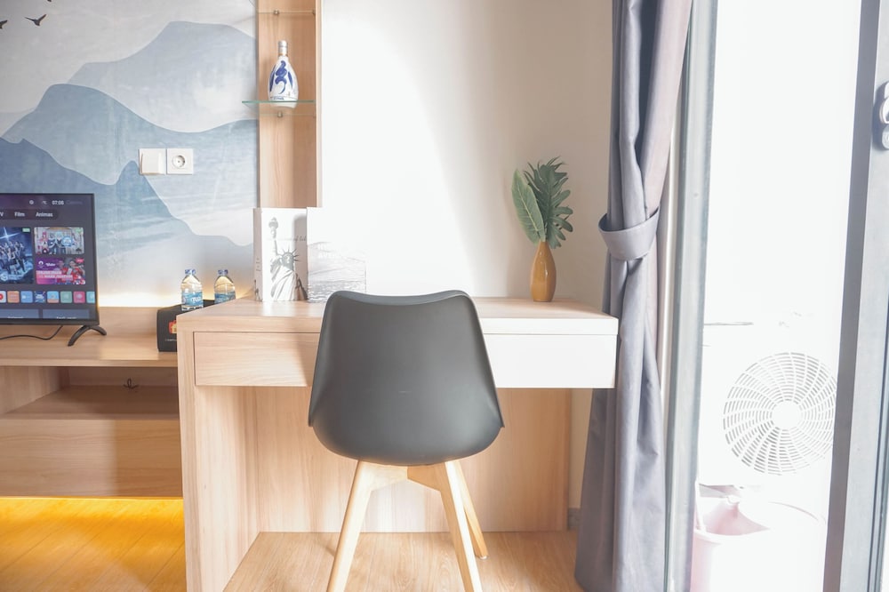 Cozy And Spacious Studio At Daan Mogot City Apartment