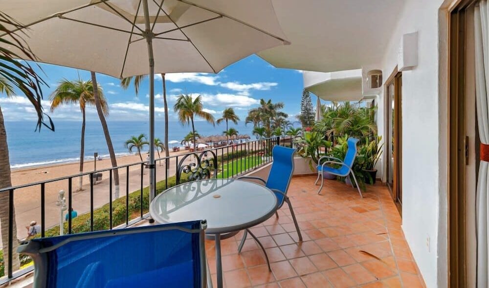 Ocean View 2Br Condo-balcony-beach-pool - 212