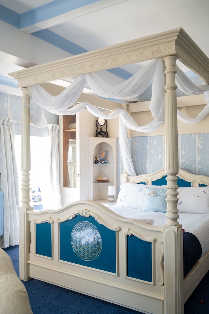 Enchanted Manor
