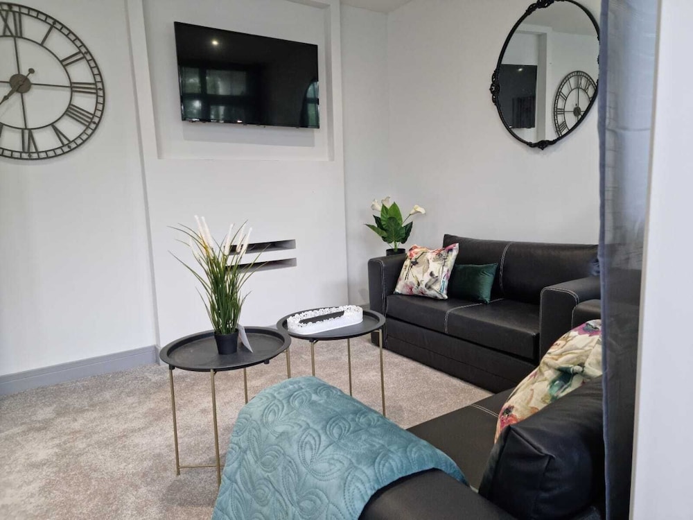 Remarkable 3-bed Apartment in London