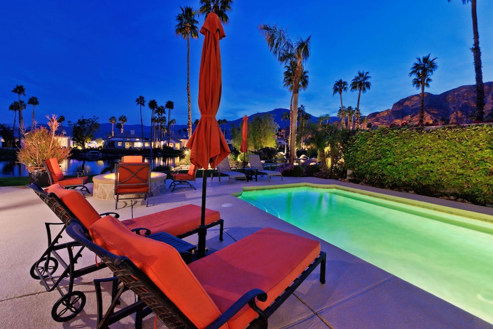 Casa Del Rio Luxe 3BR w Pool Spa Lake Views