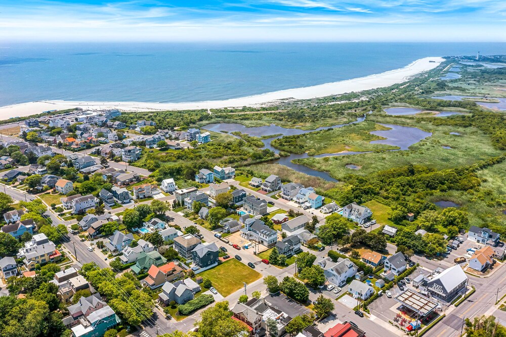 Beautiful Cape May Cottage: Walk to Beach & Mall! view 4