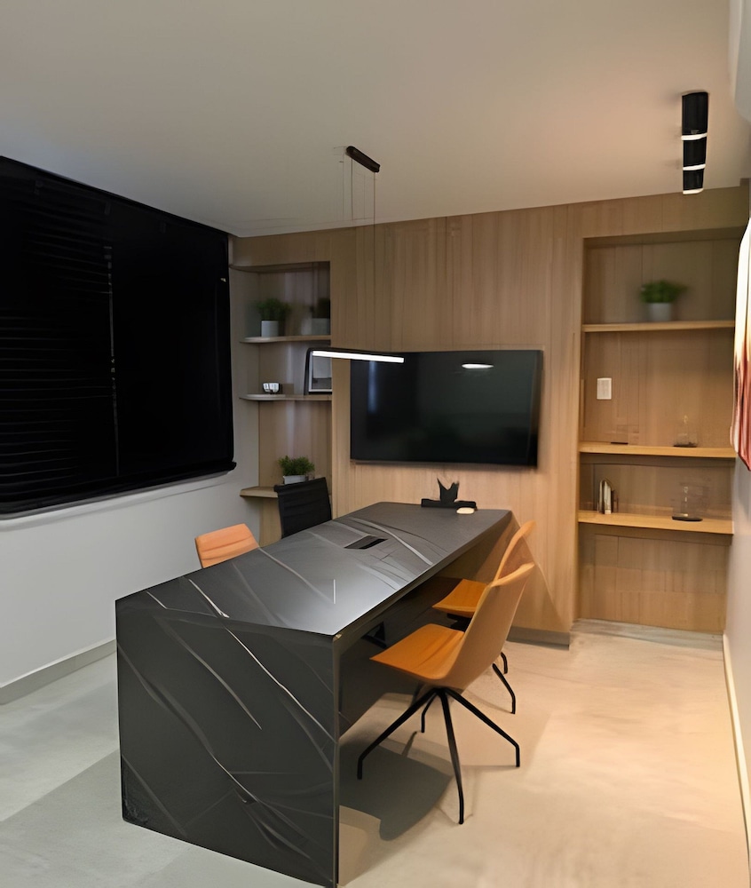 Studio Design 3 - Lions