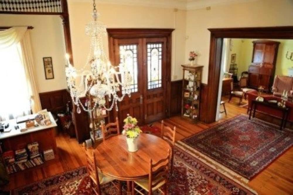 Berea Vacations - The Bennett House Bed  Breakfast - Property Image 2