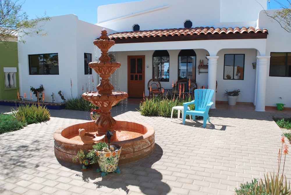 Casa de los Perros by Kivoya