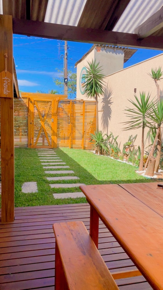 Shangri La Casas e Studios