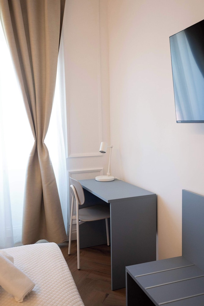 Colosseum Holidays - Luxury 3 Bedroom Apartment