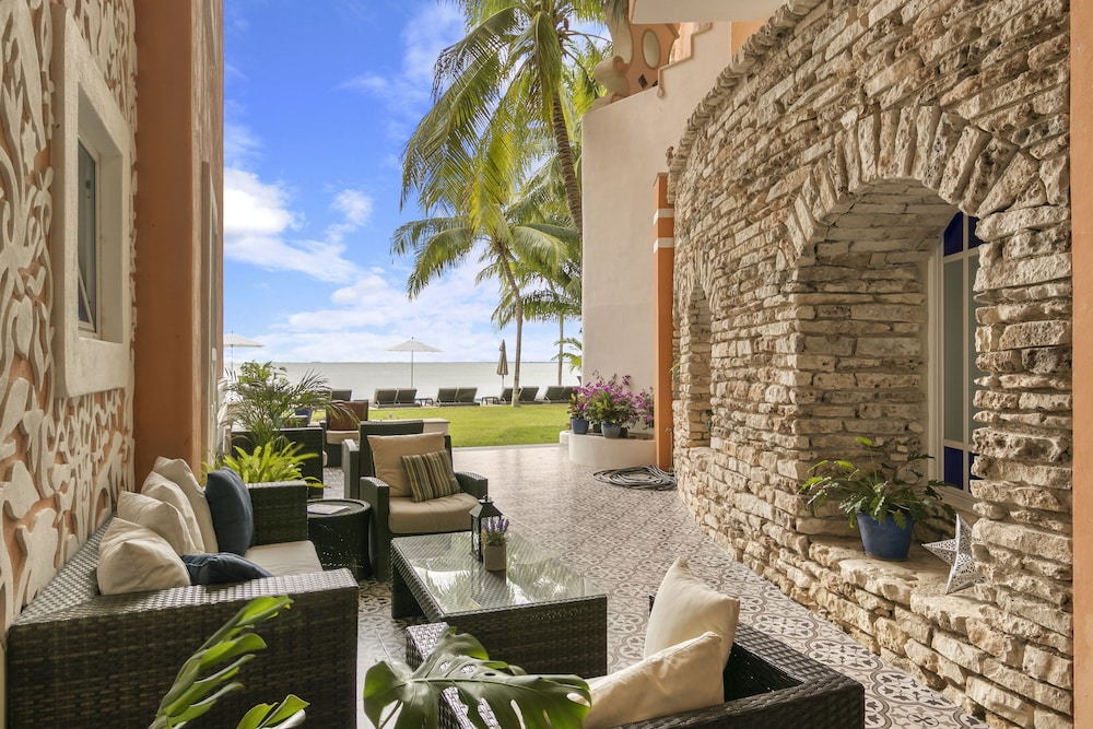 CT Apartments - Small Piece of Paradise