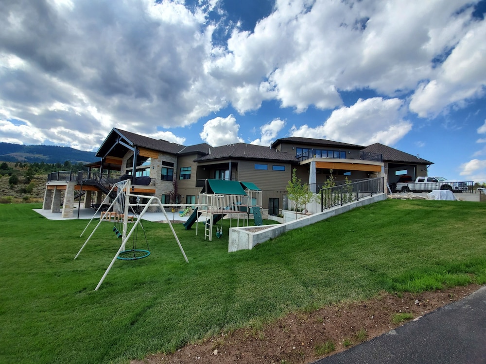 Glenn Haven by Cloud Dream Homes