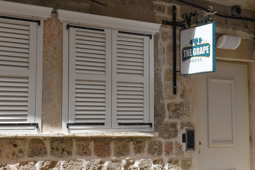 The Grape House