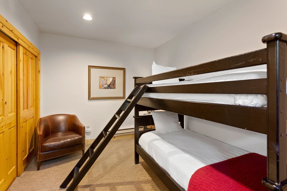 Trail's End Lodge at Deer Valley Resort - Four Bedroom Residence with Spa #18 4 Condo