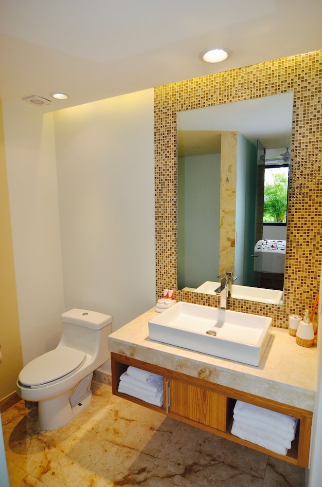 A-Nah Suites Apartamentos by CSR