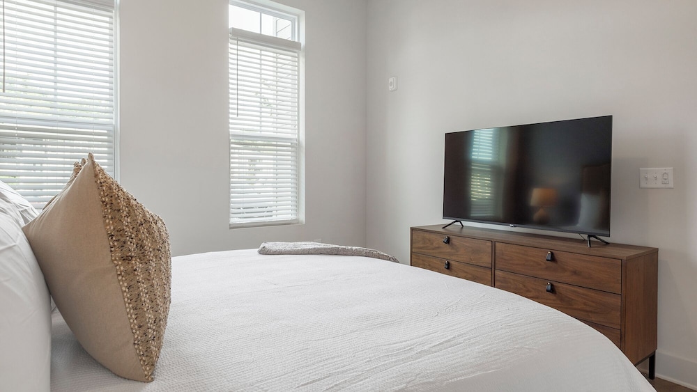 Landing Furnished Apartments - Northwest Charlotte