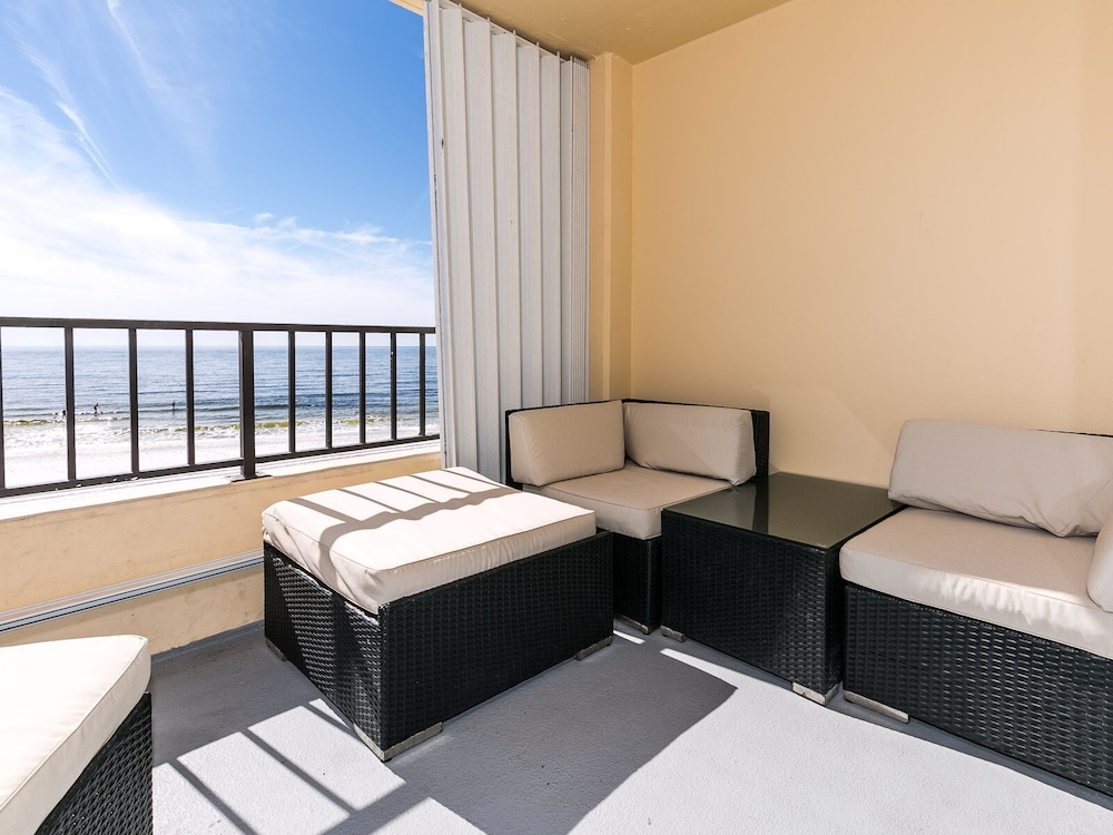 Surf Dweller 402 by Brooks and Shorey Resorts