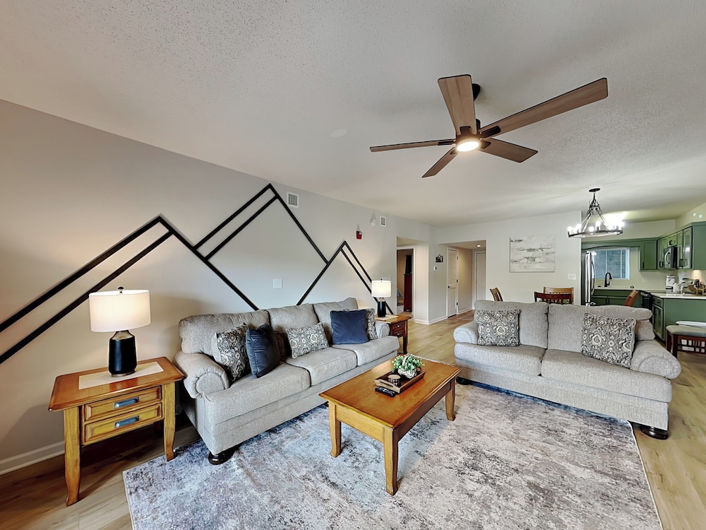 Mountain Breeze Retreat by Jackson Mountain Rentals