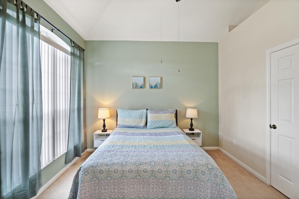 Windsor Palms Resort 5 Bedroom Home with Game Room 5 Home