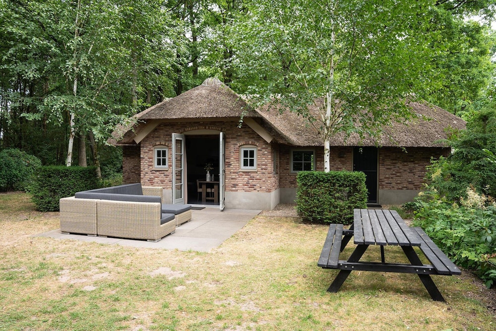 Farmhouse in Veluwe With Sauna and Nature Views