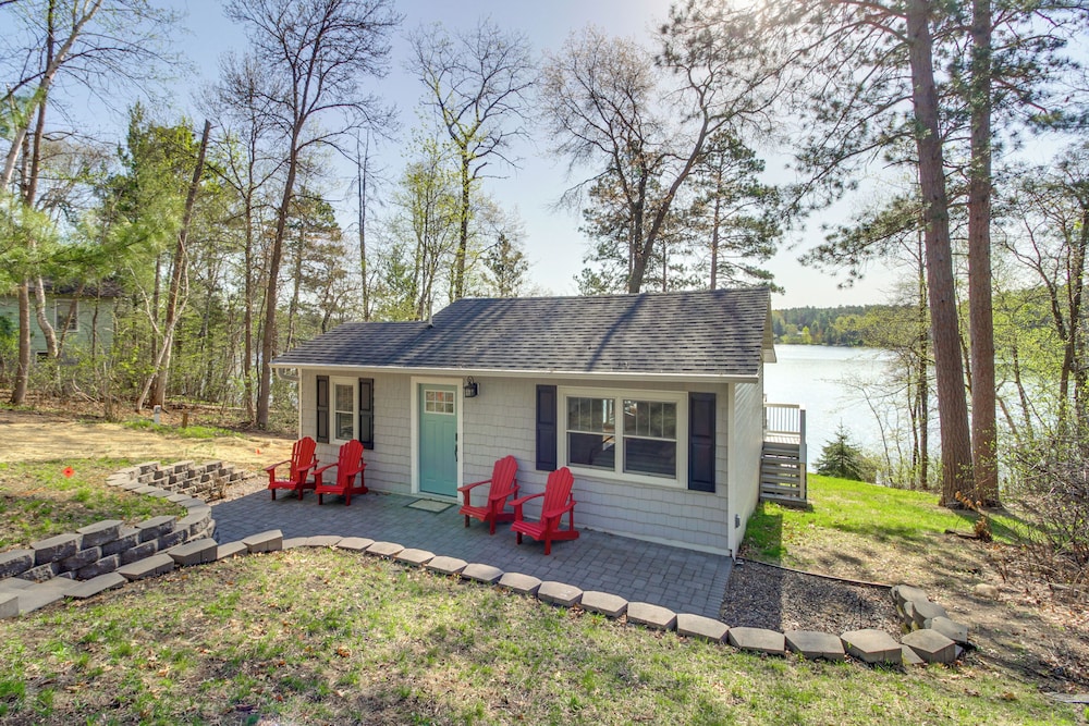 Paddle & Bike: Cottage w/ Dock in Pequot Lakes!