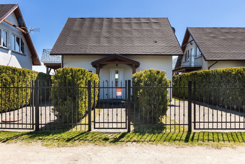 Holiday Houses Muschel by Renters view 4