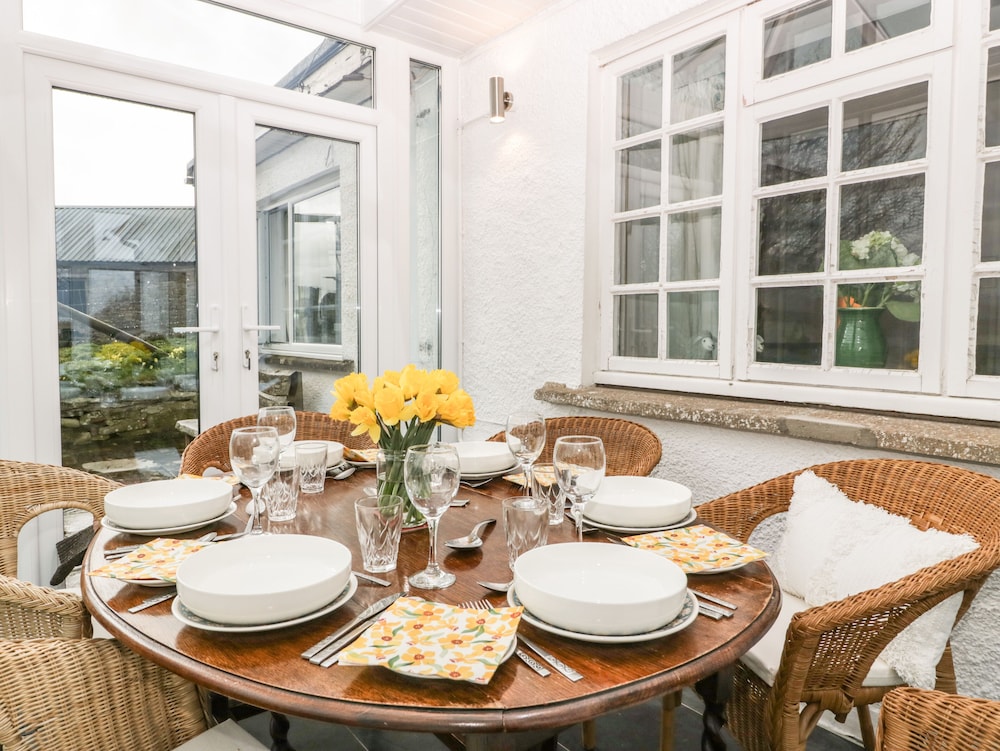 Ty Twmp / Tump Cottage
