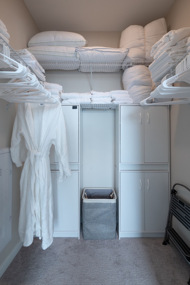 New Haven Vacations - Luxury Furnished Apartments by Hyatus Downtown at Yale - Property Image 99