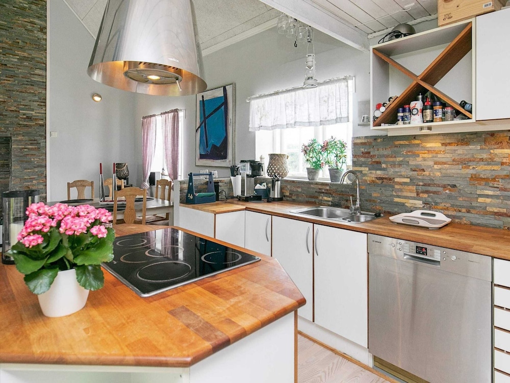 6 Person Holiday Home in Lokken view 4