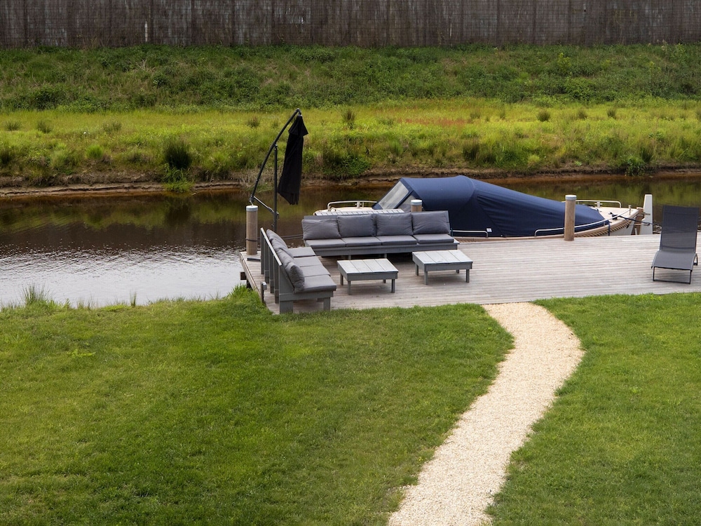 Beautiful Villa on the Water in Friesland view 3