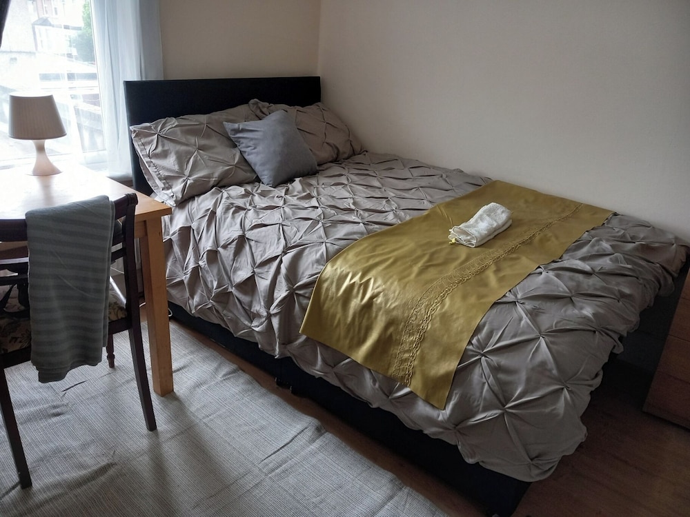 Lovely 1- Double Bed Studio in London