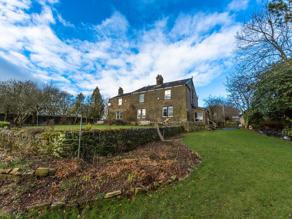 Queen Ann's Close