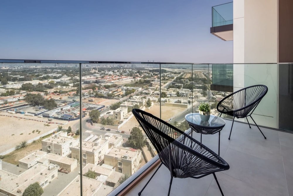 Silkhaus Elegant Pad With Balcony Pool Gym