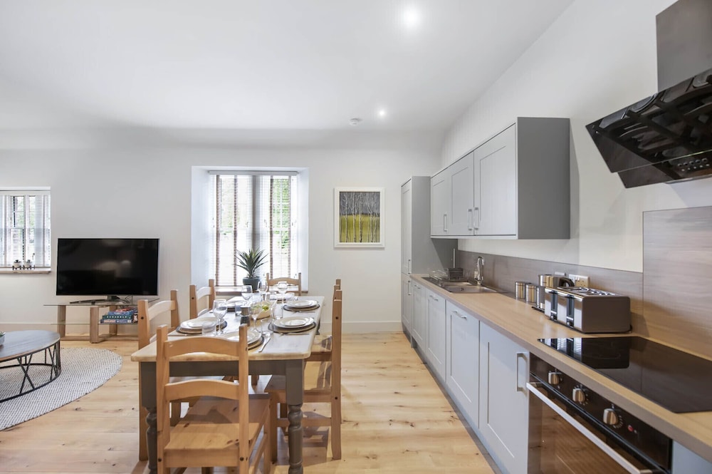 The Woodside Apartments