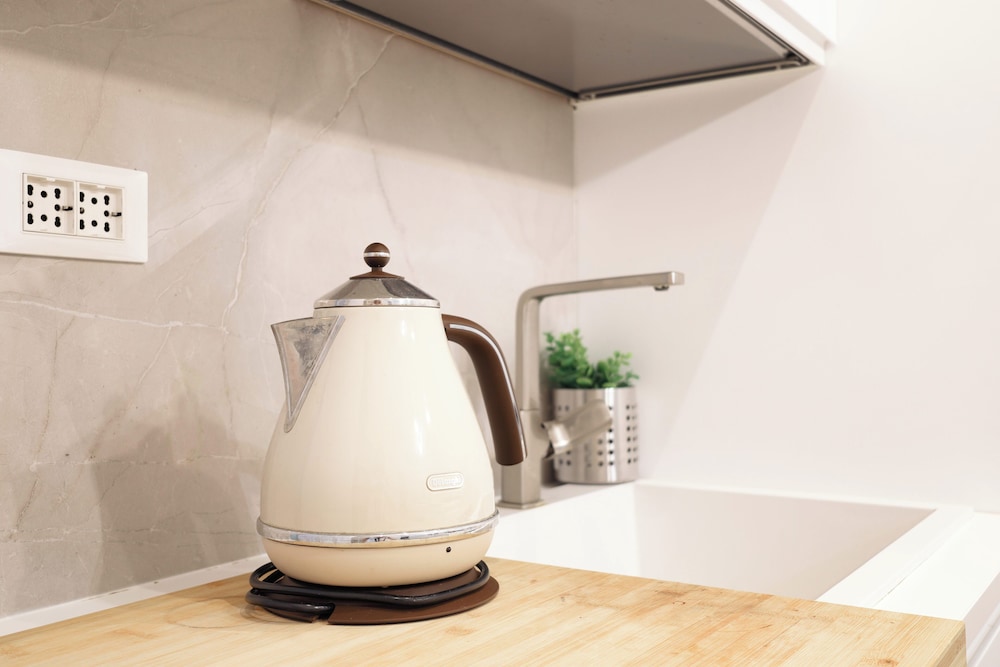 JOIVY Modern City Centre Flat