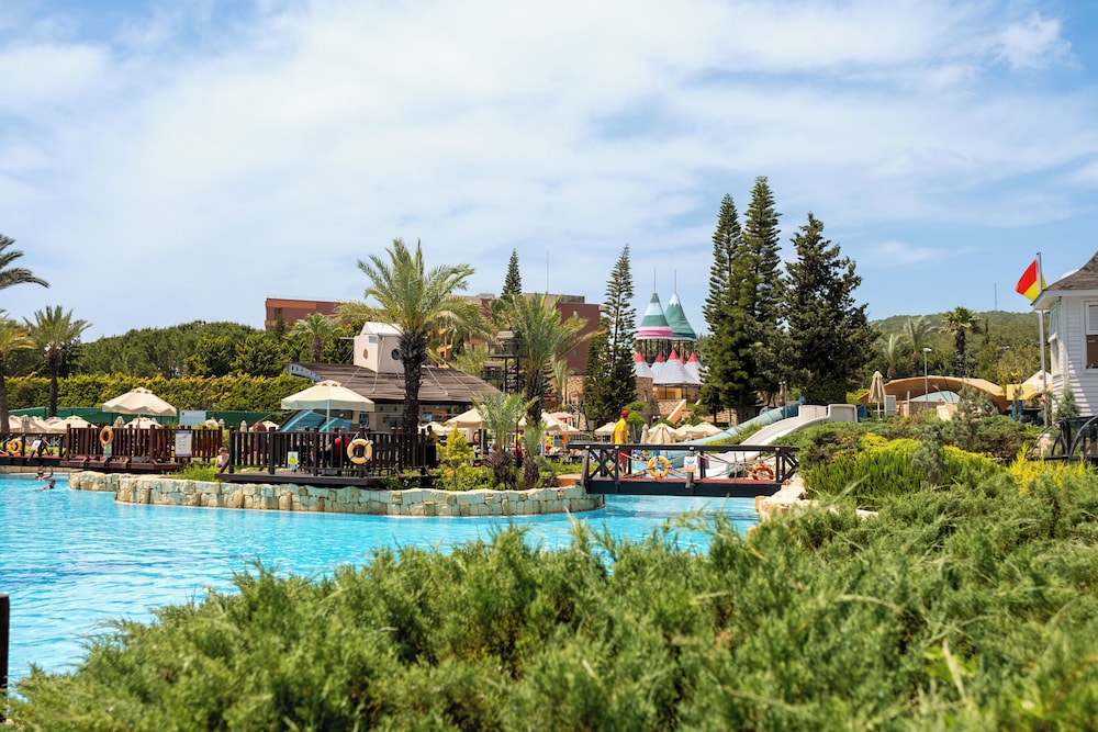 AQI Pegasos Resort