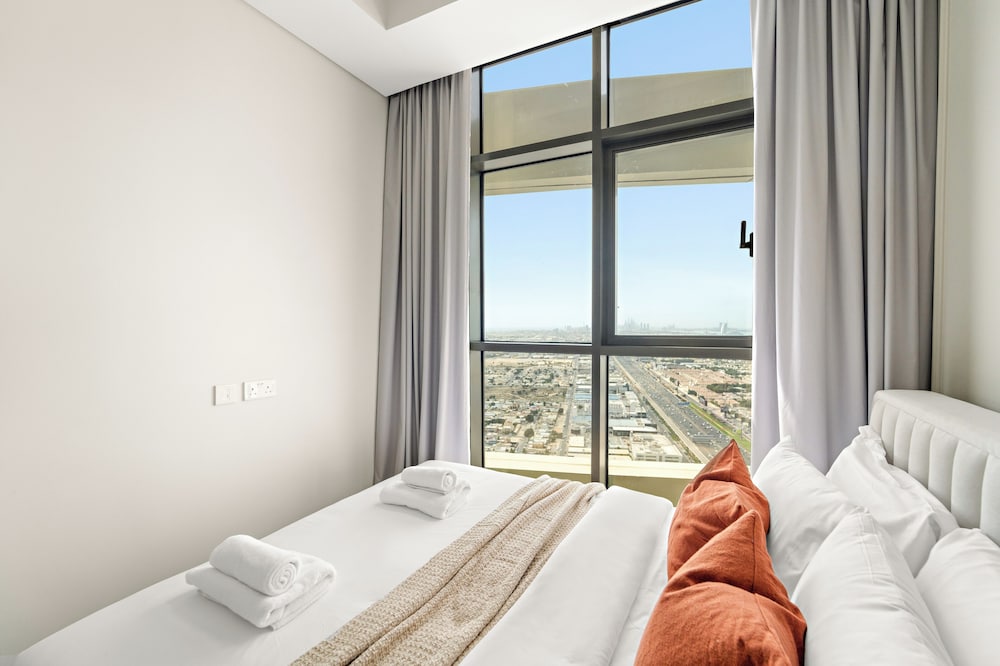 Silkhaus Aykon City Towers