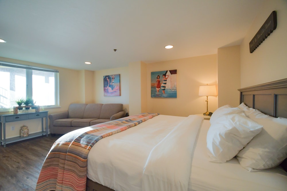 Lakeshore Lodges