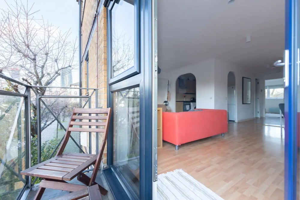 Serene 1 Bedroom Flat Near Canary Wharf