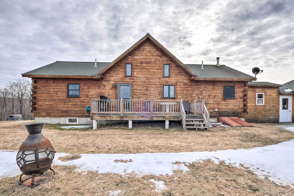 Family-friendly Troy Getaway With Furnished Deck! view 4